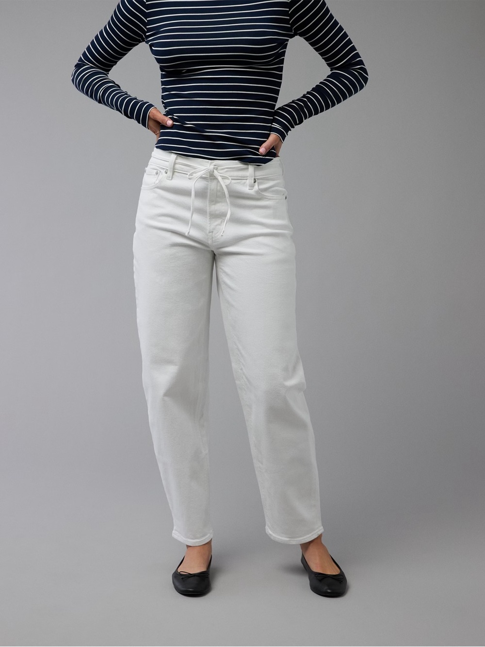 NWT AE American Eagle White Barrel Jeans Sz 4S - Picture 2 of 9